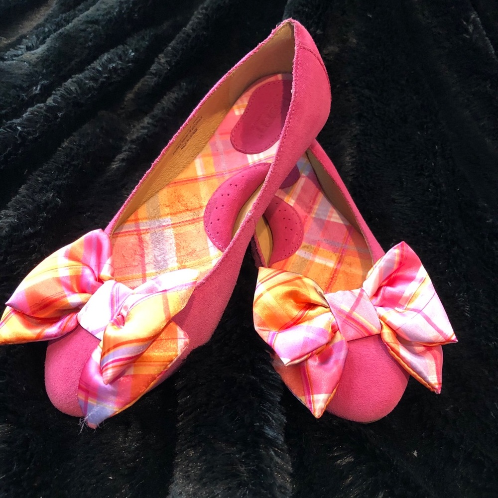Flat shoes